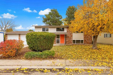 Photo of 4190 N Stratford Dr, Boise, ID 83704 (MLS # 98966991)