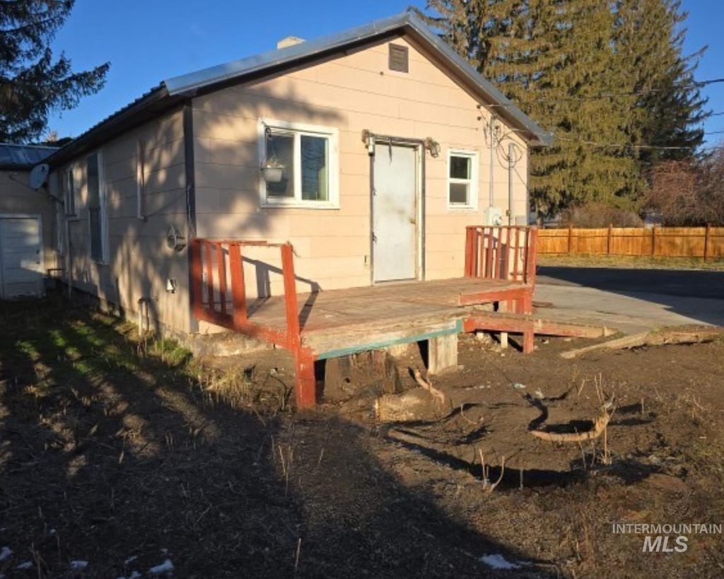 Photo of 620 S Fillmore St, Jerome, ID 83338 (MLS # 98977306)