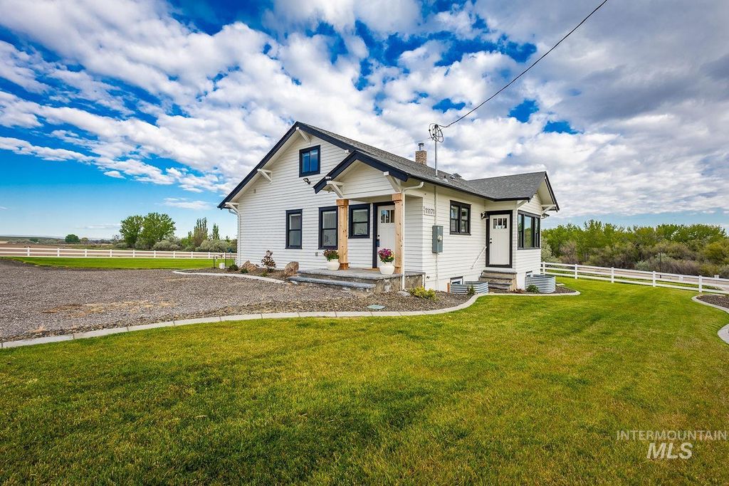 Photo of 11171 Pump Rd, Nampa, ID 83686 (MLS # 98984055)