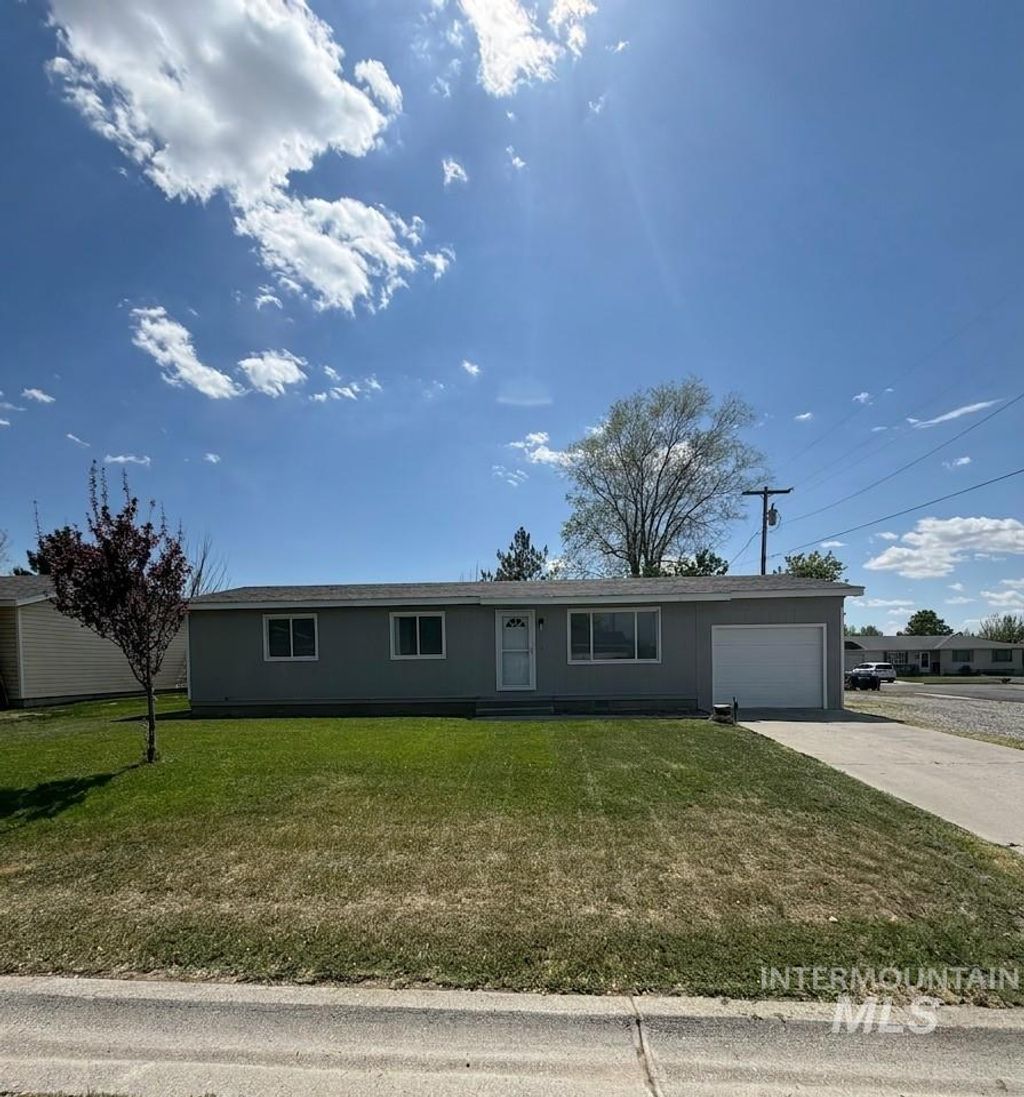 Photo of 101 Sunset Circle, Buhl, ID 83316 (MLS # 98978273)