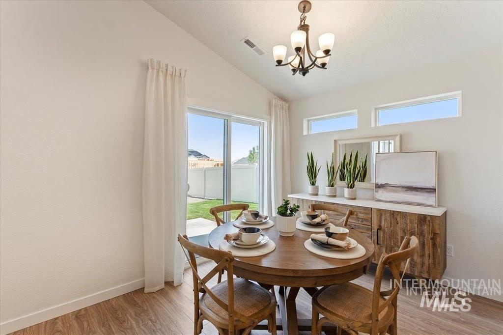 1582 SW Silverstone Ave