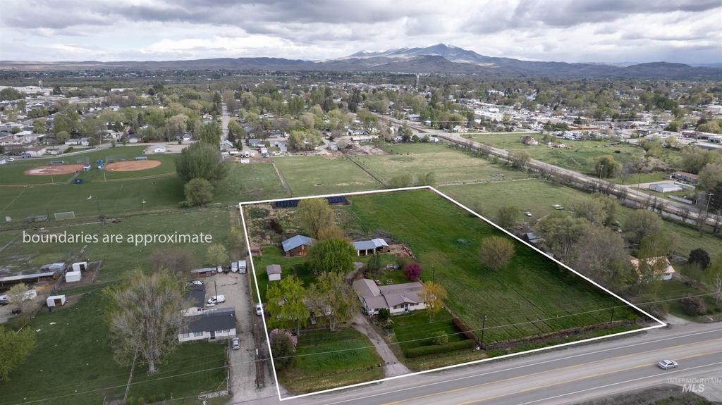 Photo of 338 W Hwy 52, Emmett, ID 83617 (MLS # 98983053)