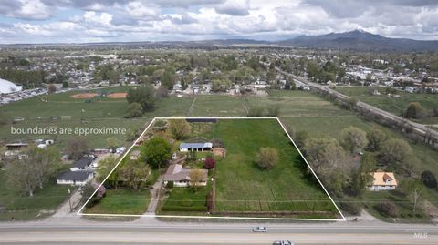 Photo of 338 W Hwy 52, Emmett, ID 83617 (MLS # 98983053)