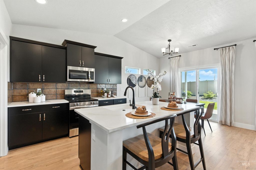 Photo of 1633 Kinsale St, Middleton, ID 83644 (MLS # 98985223)