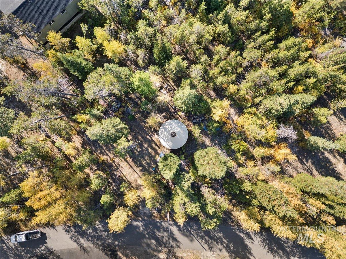 Aerial view of property and surrounding area