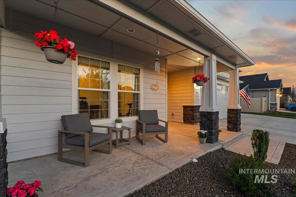 Photo of 18320 N Wild Goose Ave, Nampa, ID 83687 (MLS # 98981272)