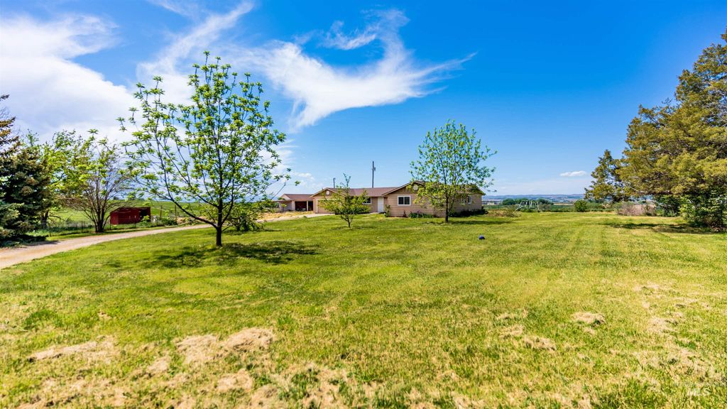 Photo of 3915 E 1st Lane, Parma, ID 83660 (MLS # 98957527)