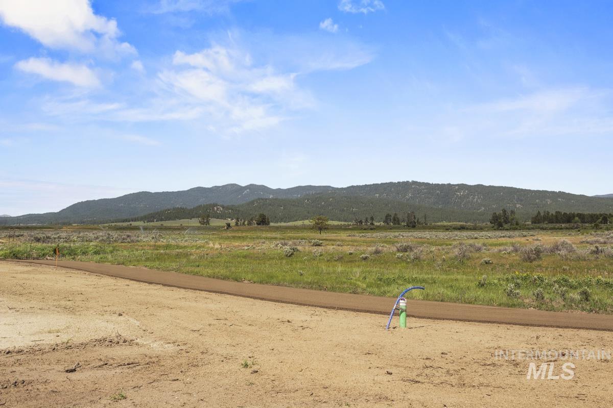 L8 B2 River Bank Drive