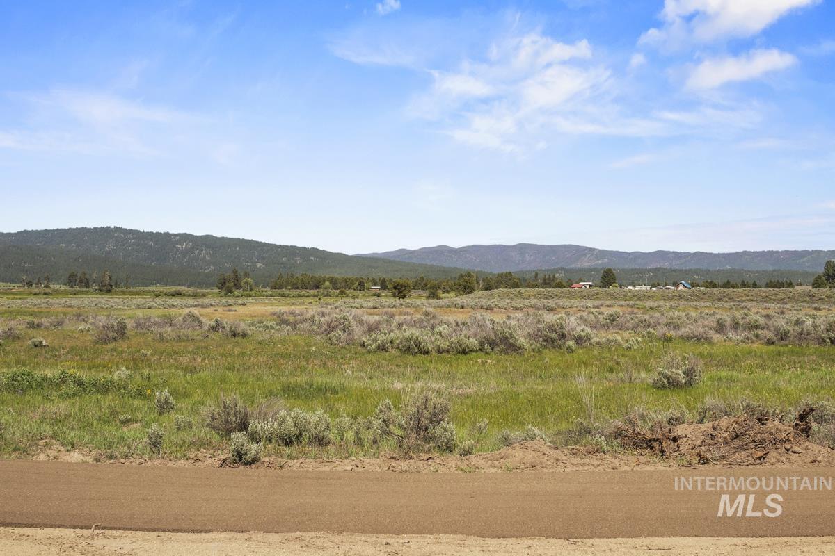 L8 B2 River Bank Drive