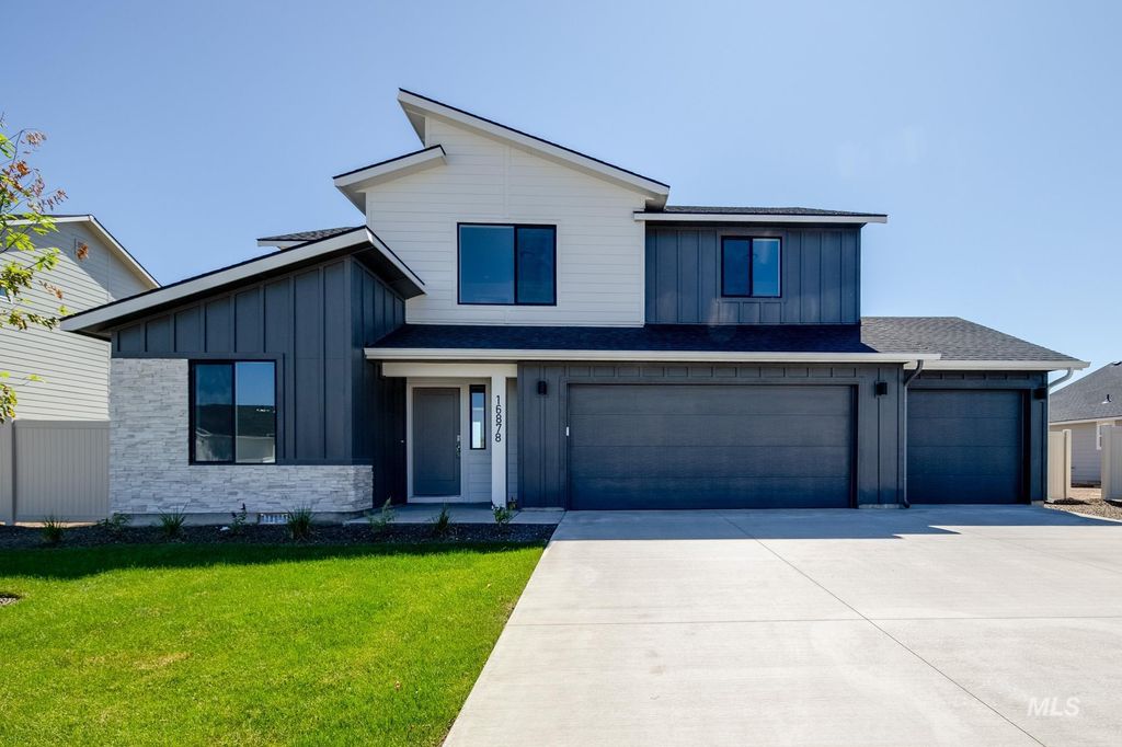 Photo of 17763 N Hugh Glass Way, Nampa, ID 83687 (MLS # 98976263)