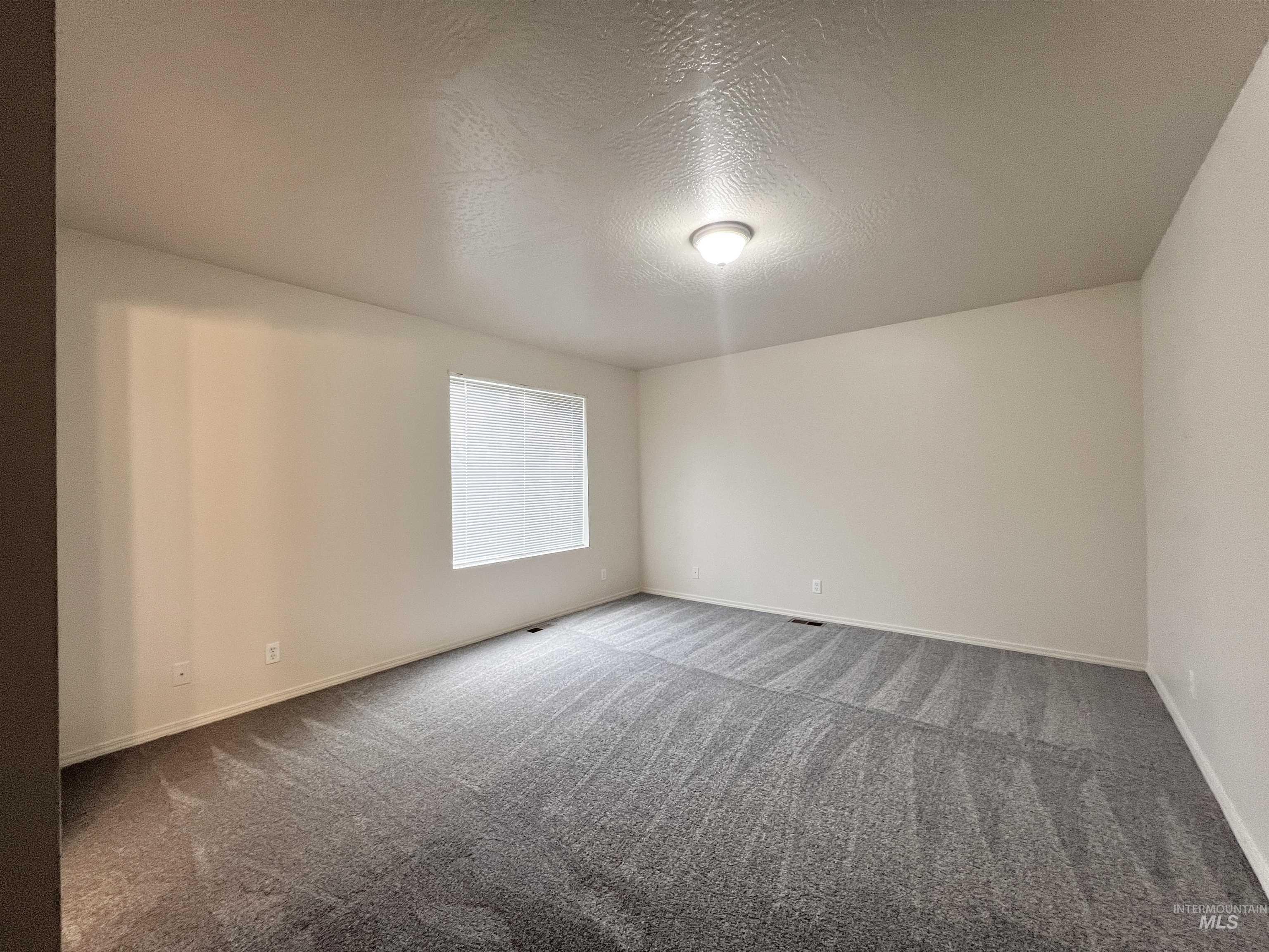 Ontario, Oregon 97914, United States, 2 Bedrooms Bedrooms, ,2 BathroomsBathrooms,Residential,Active,98650