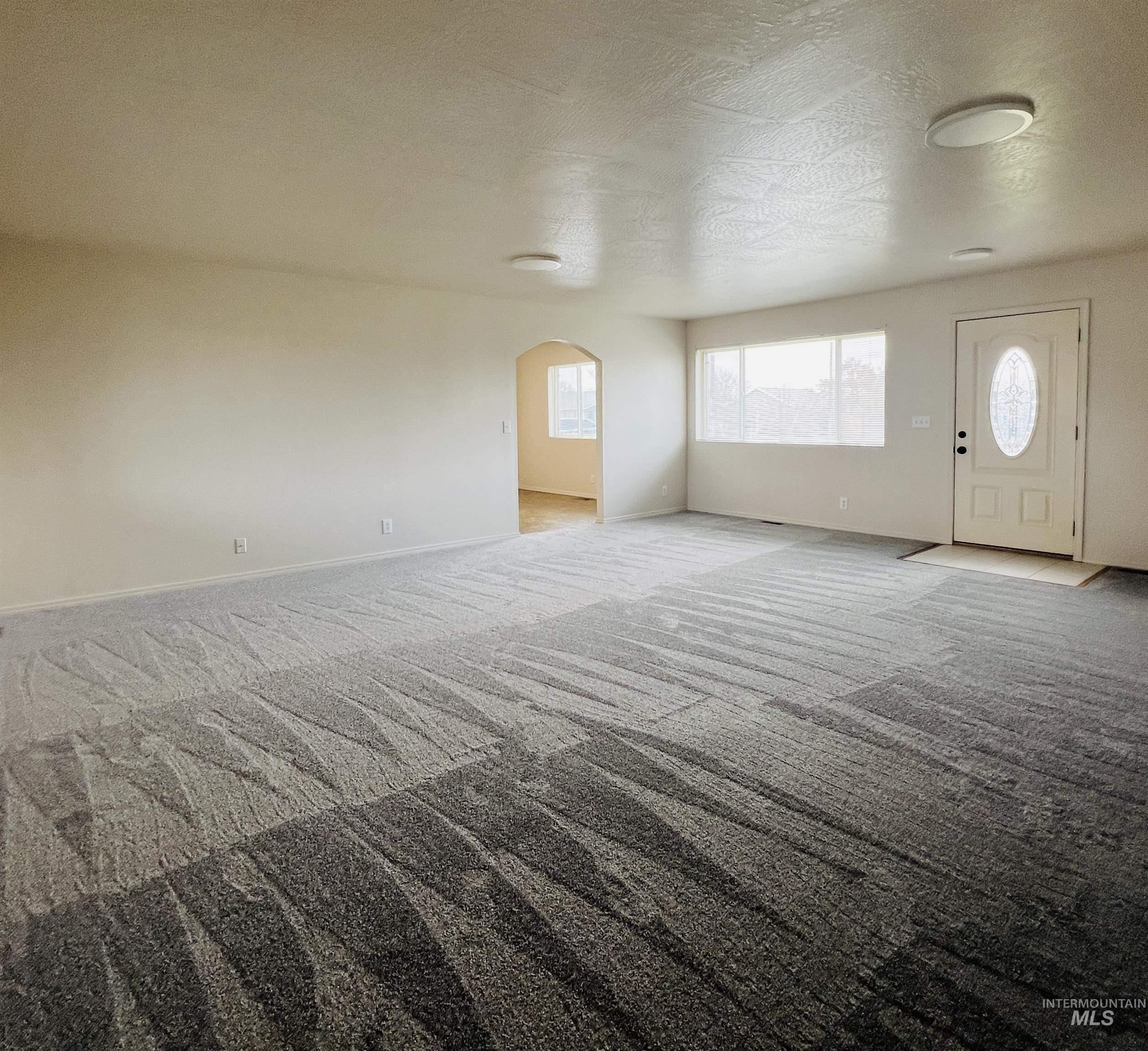 Ontario, Oregon 97914, United States, 2 Bedrooms Bedrooms, ,2 BathroomsBathrooms,Residential,Active,98650