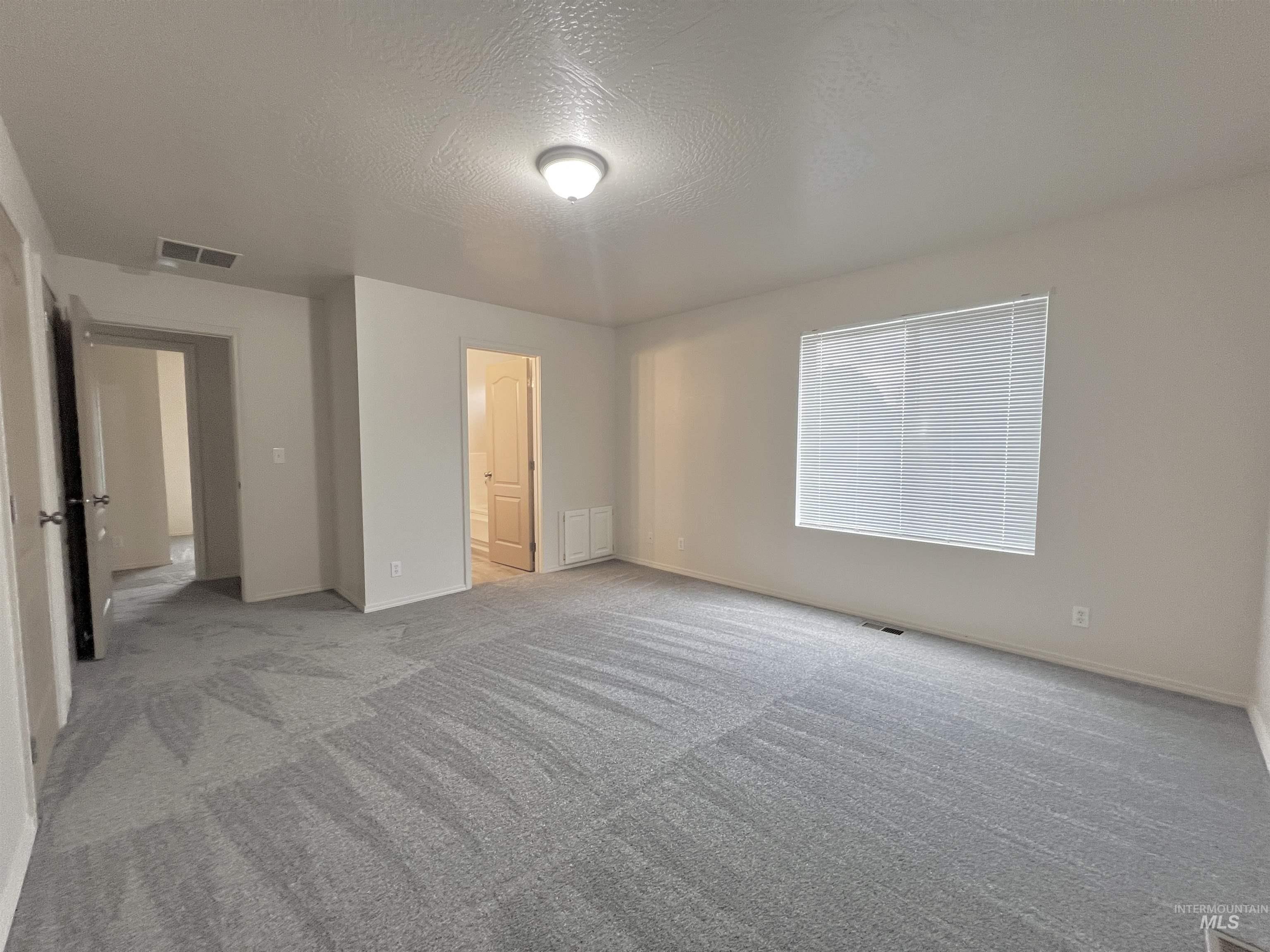 Ontario, Oregon 97914, United States, 2 Bedrooms Bedrooms, ,2 BathroomsBathrooms,Residential,Active,98650