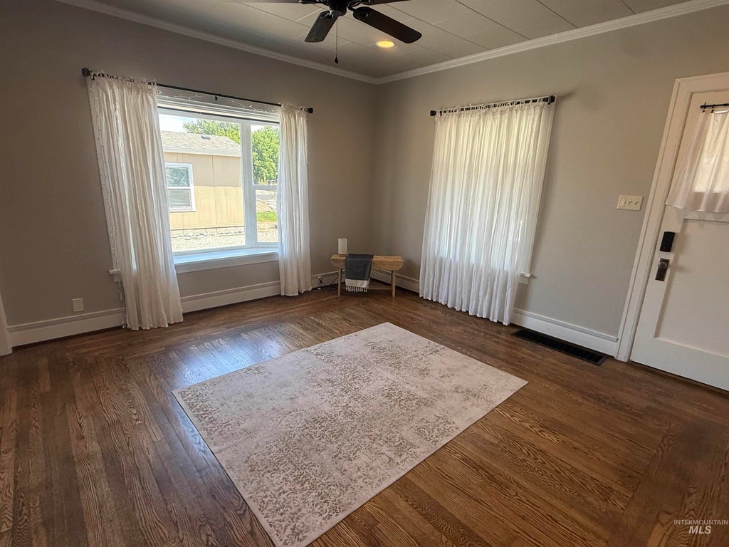 Photo of 160 E Arthur Ave, Glenns Ferry, ID 83623 (MLS # 98995990)