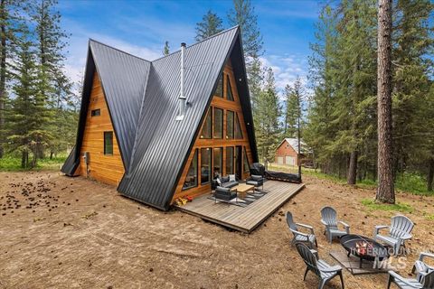 Photo of 64 Fairway Dr, Garden Valley, ID 83622 (MLS # 98978072)