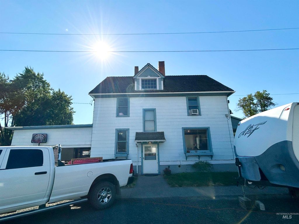 Photo of 110 S 2nd St, Pomeroy, WA 99347 (MLS # 98956327)