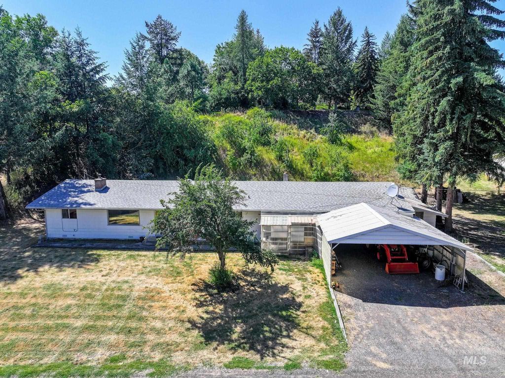 Photo of 243 N Fir St, Genesee, ID 83832 (MLS # 98958681)