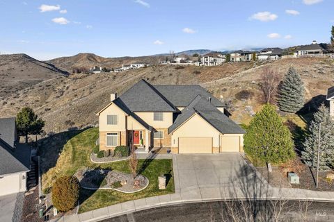 Photo of 3964 W Quail Hill Court, Boise, ID 83703 (MLS # 98973170)