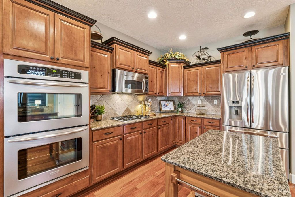 Photo of 3964 W Quail Hill Court, Boise, ID 83703 (MLS # 98973170)