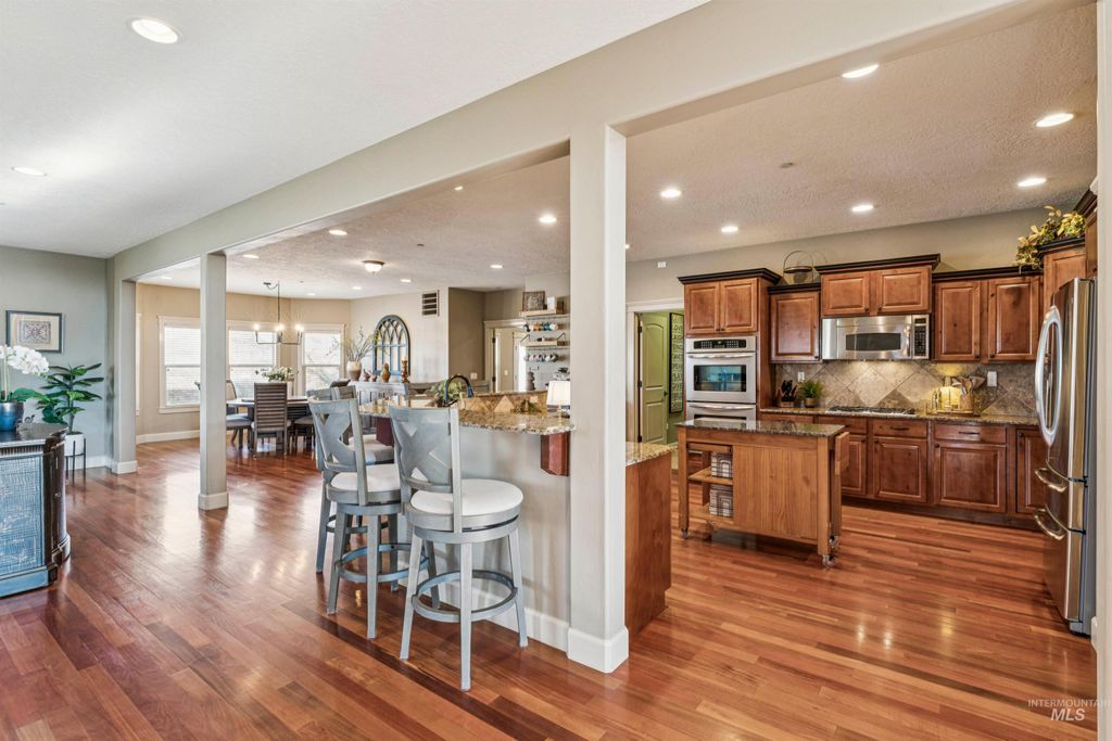 Photo of 3964 W Quail Hill Court, Boise, ID 83703 (MLS # 98973170)