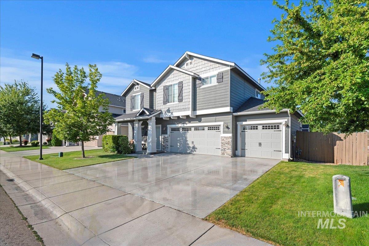 401 E Joshua Tree Dr