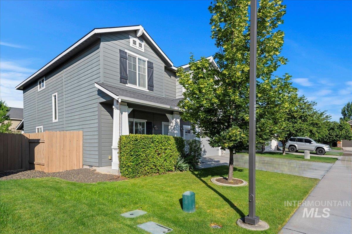 401 E Joshua Tree Dr