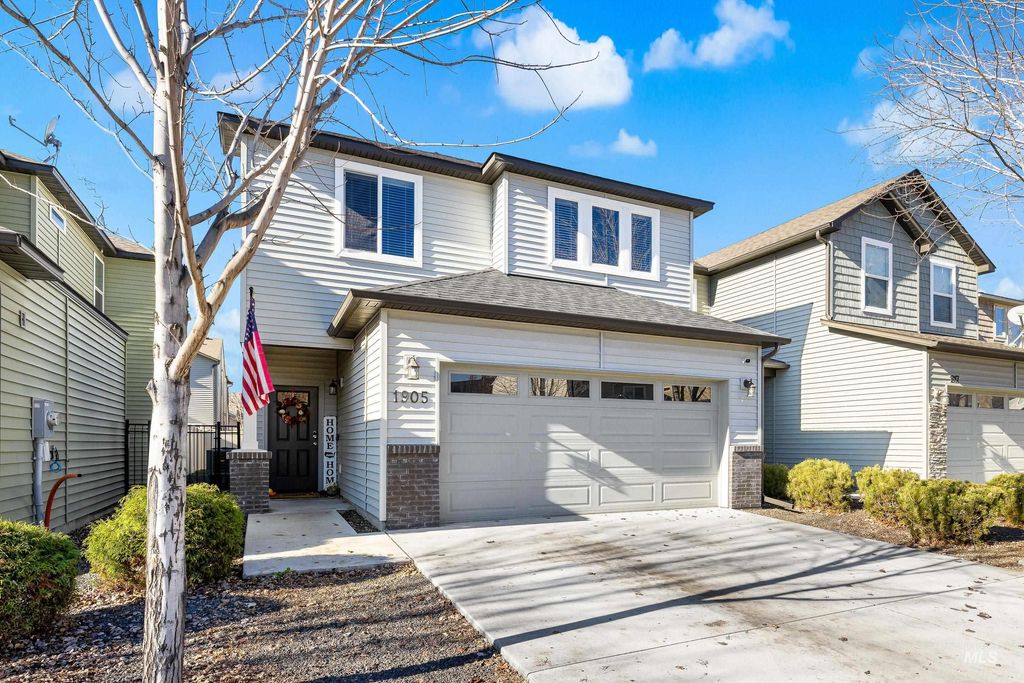 Photo of 1905 N Chandra Ave, Meridian, ID 83646 (MLS # 98968677)