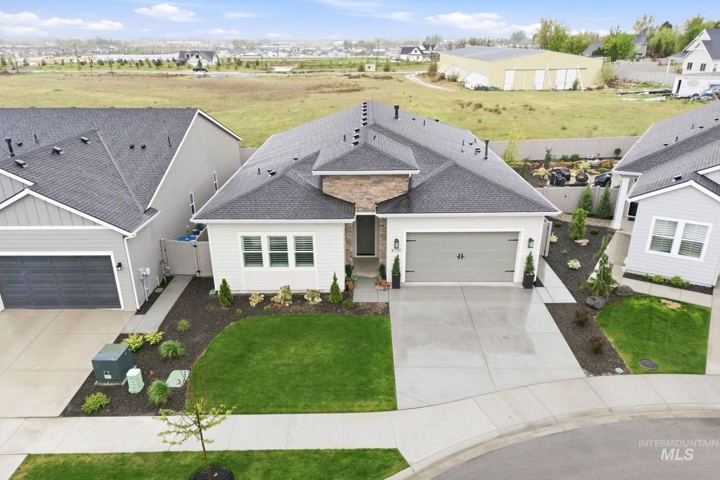 Photo of 8739 W Pickett Creek St, Star, ID 83669 (MLS # 98983455)