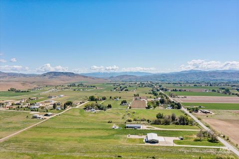 Photo of 1720 Black Canyon Hwy, Emmett, ID 83617 (MLS # 98945952)