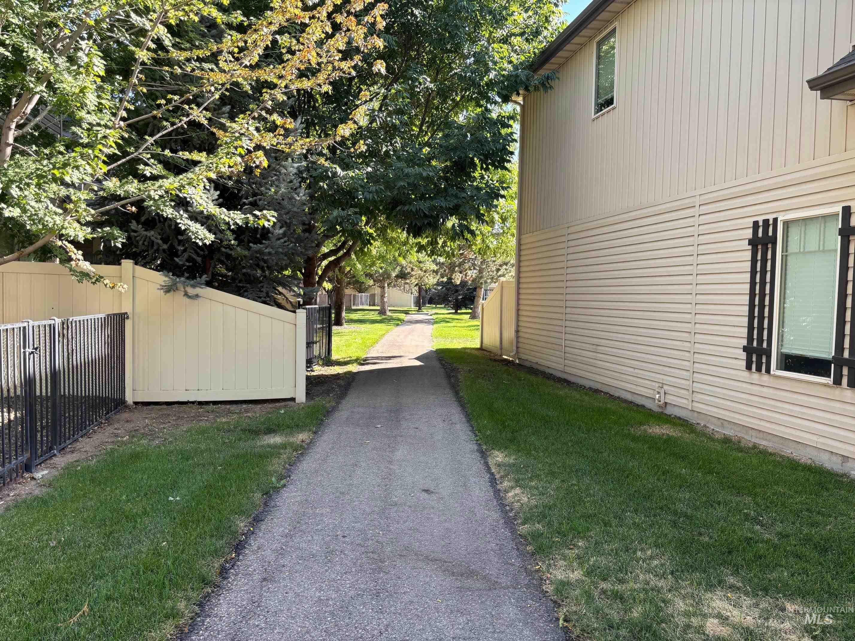 8867 W Evening Star Ln