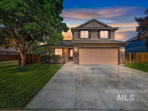 Photo of 7839 N Duncan Ln, Boise, ID 83714 (MLS # 98986510)