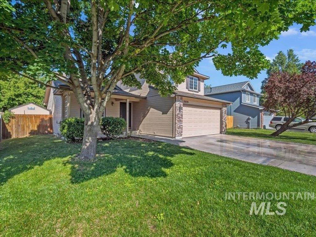 Photo of 7839 N Duncan Ln, Boise, ID 83714 (MLS # 98986510)