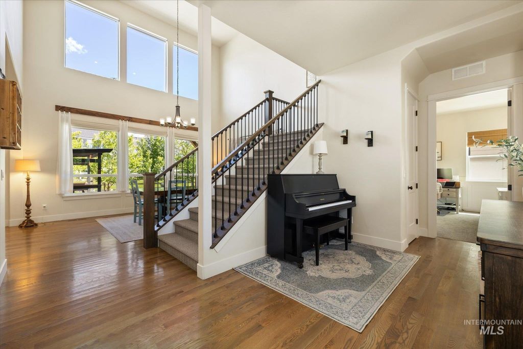 Photo of 14060 N Quail Covey Way, Boise, ID 83714 (MLS # 98990036)