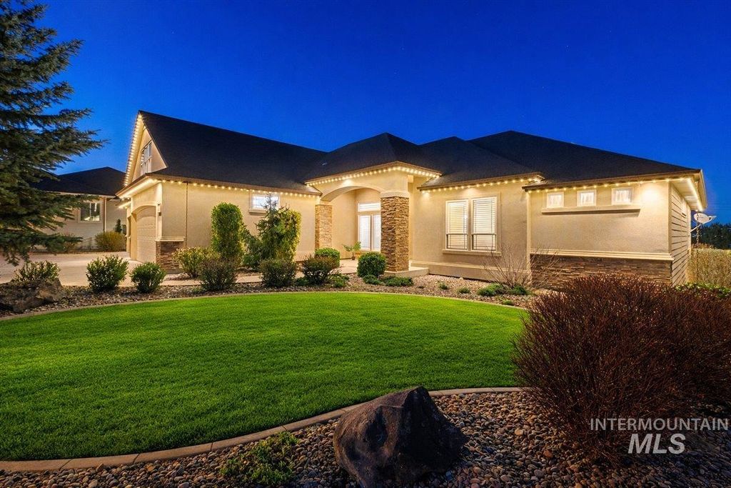 Photo of 11250 W Royal Ridge Ct, Nampa, ID 83686 (MLS # 98976481)