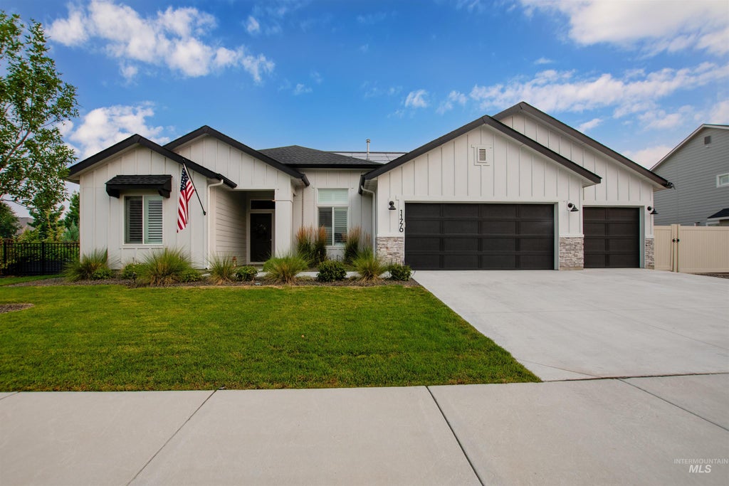 Photo of 11770 W Meadowbreeze St, Star, ID 83669 (MLS # 98995802)