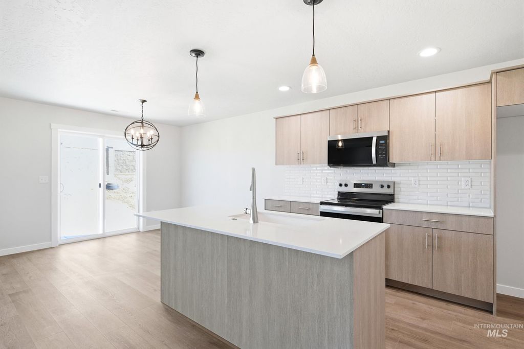 Photo of 4348 N Alameda Creek Ave, Meridian, ID 83646 (MLS # 98983678)