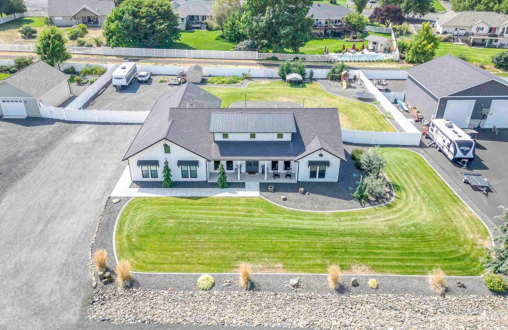 Photo of 7688 Paddock Lane, Lewiston, ID 83501 (MLS # 98998399)