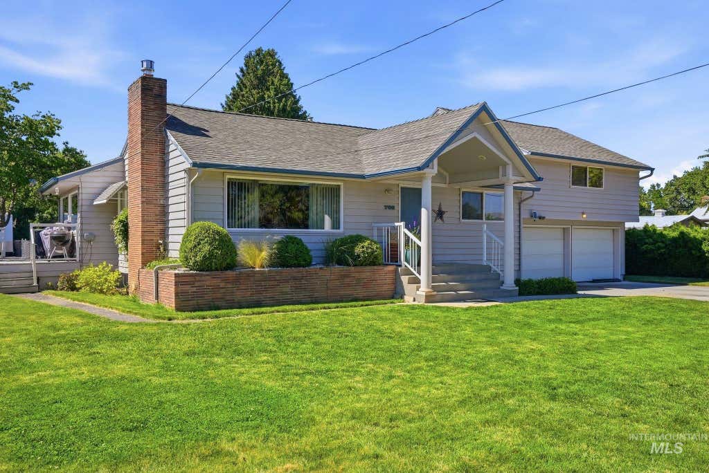 Photo of 708 Park Avenue, Lewiston, ID 83501 (MLS # 98990784)