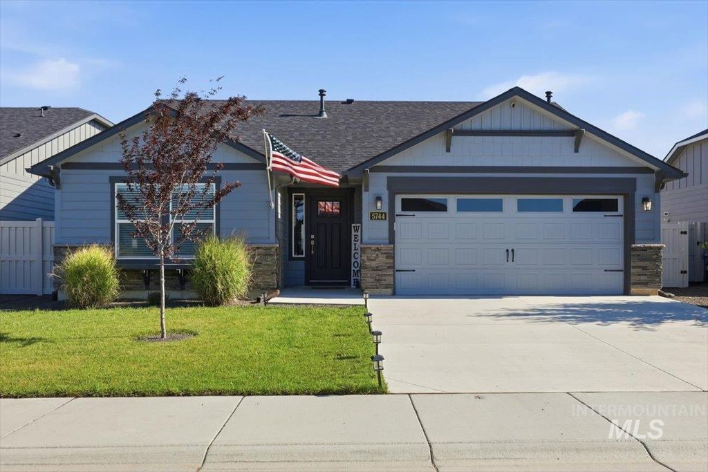 Photo of 5744 E Garby Street, Nampa, ID 83687 (MLS # 98992900)