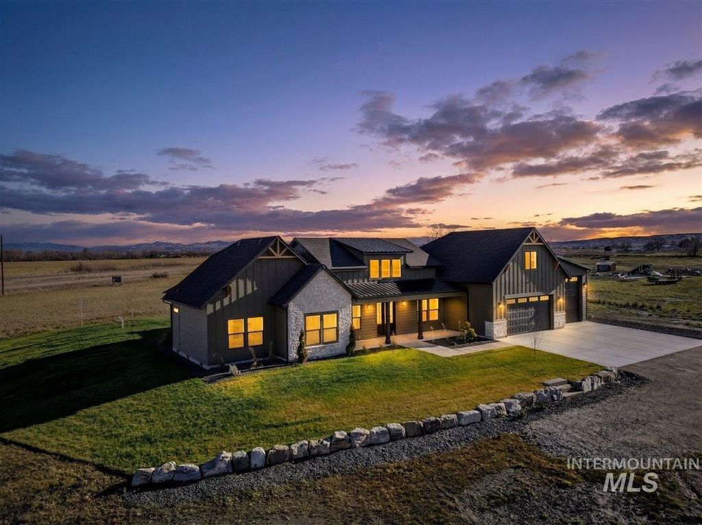 Photo of 2240 Little Rock Rd, Emmett, ID 83617 (MLS # 98970553)