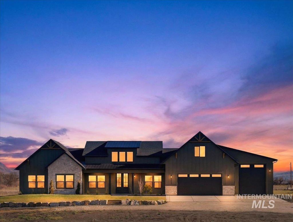 Photo of 2240 Little Rock Rd, Emmett, ID 83617 (MLS # 98970553)