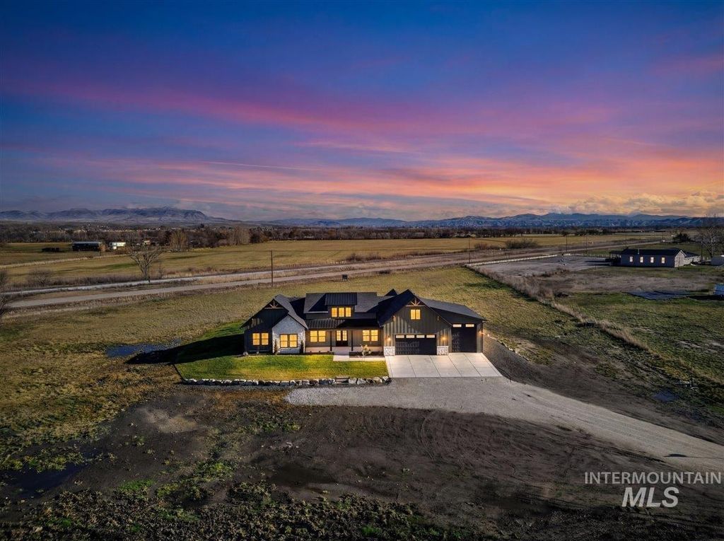 Photo of 2240 Little Rock Rd, Emmett, ID 83617 (MLS # 98970553)