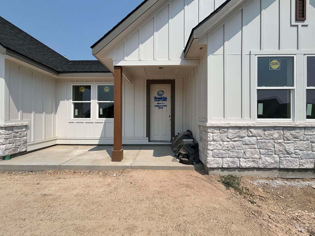 Photo of 8 Midberry Ct, Nampa, ID 83687 (MLS # 98998150)