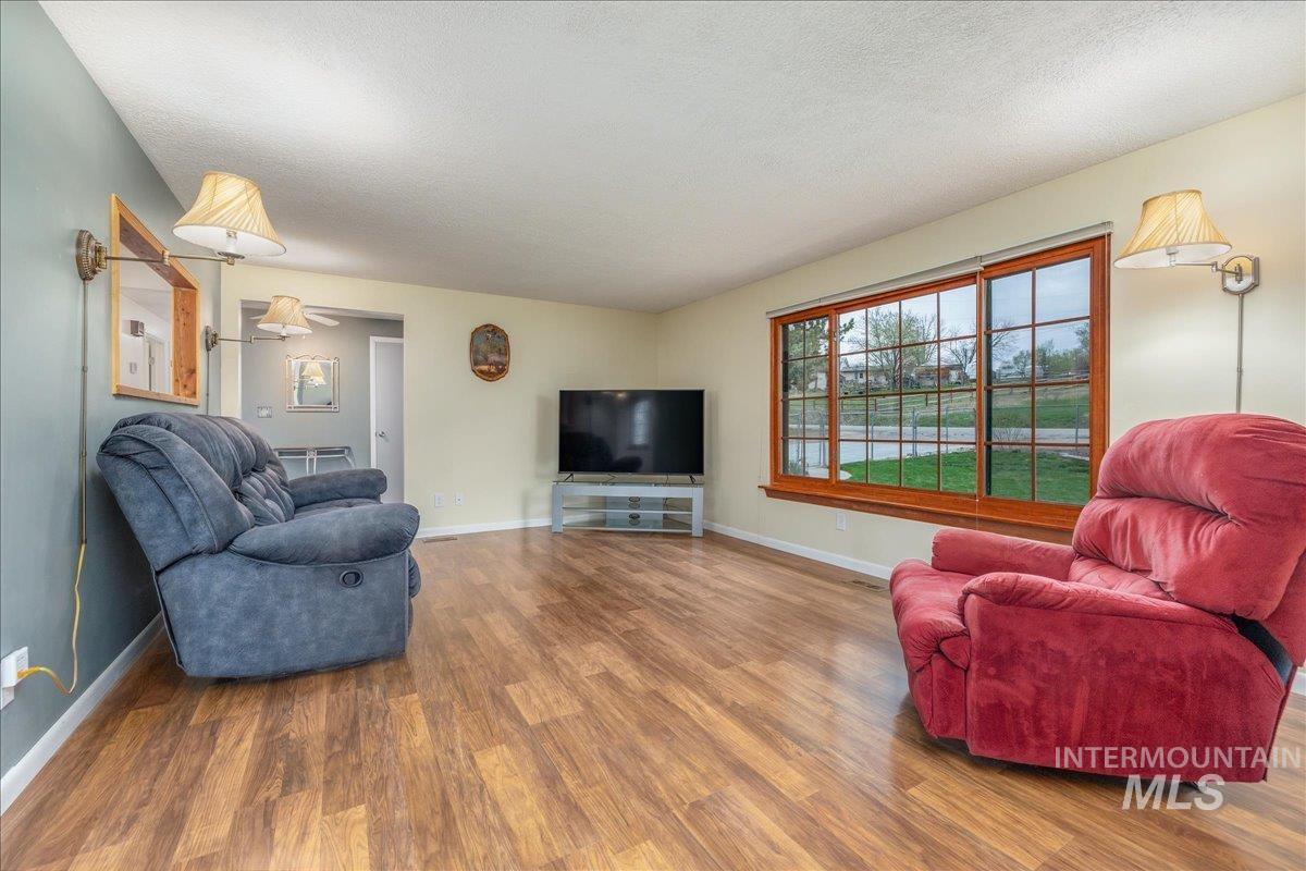 7419 S Greenacres Dr.