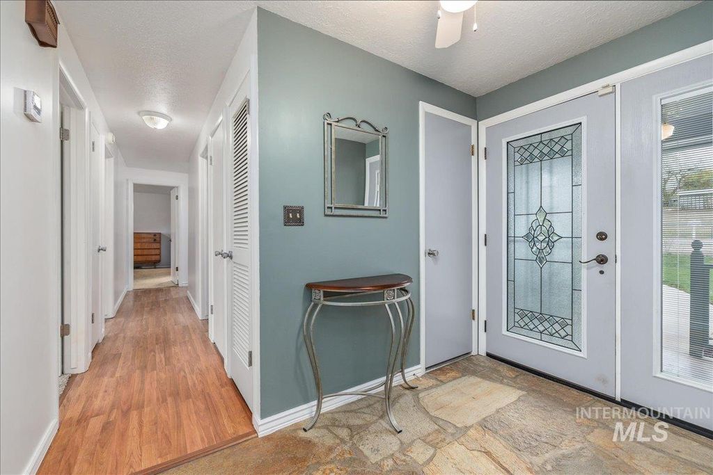 Photo of 7419 S Greenacres Dr, Boise, ID 83609 (MLS # 98980614)