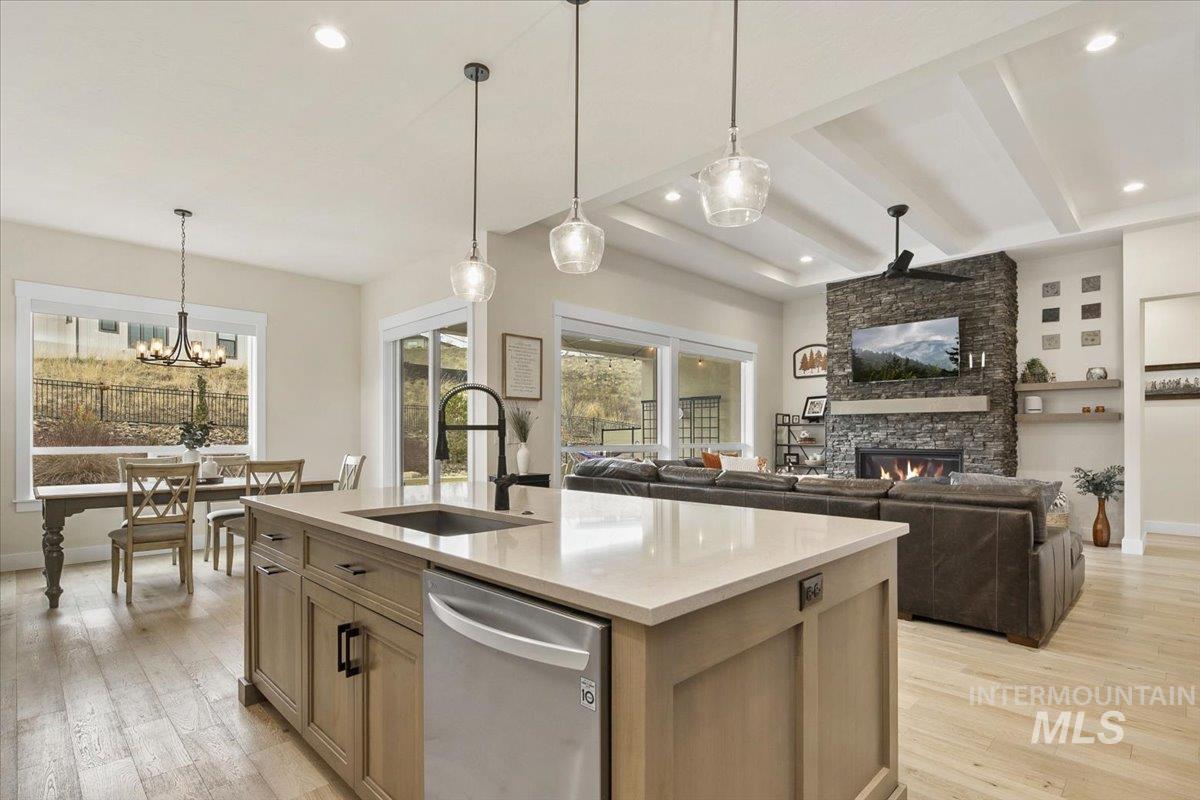 18071 N Burnt Car Way