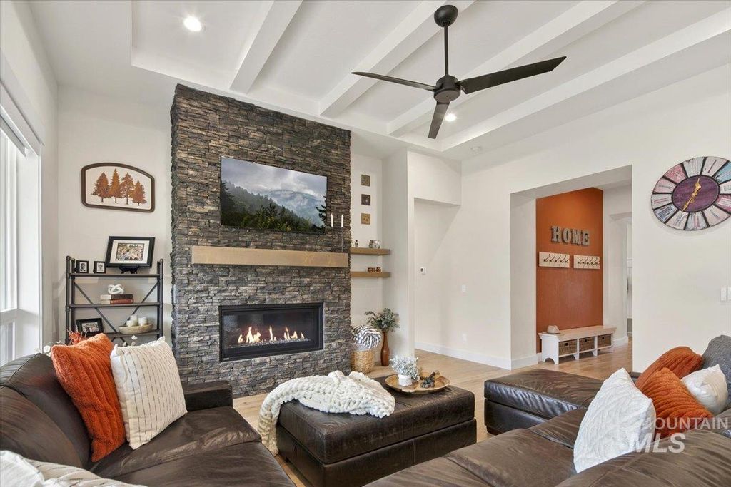 Photo of 18071 N Burnt Car Way, Boise, ID 83714 (MLS # 98973819)