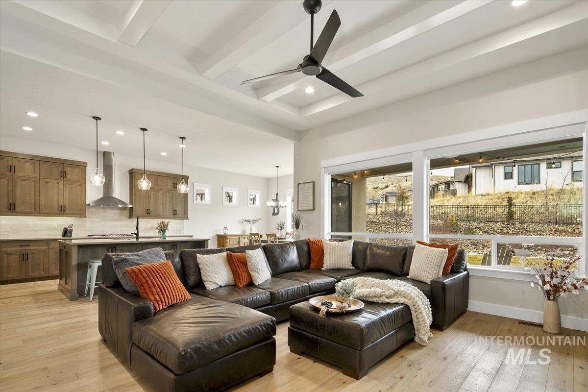 18071 N Burnt Car Way