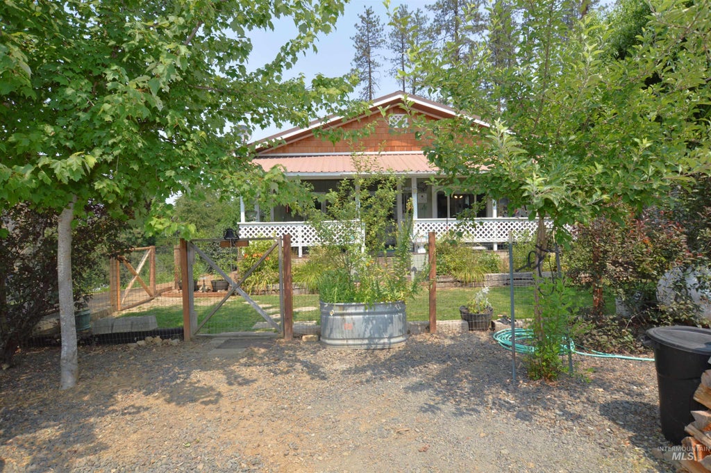 Photo of 4697 Highway 12, Kamiah, ID 83536 (MLS # 98995080)