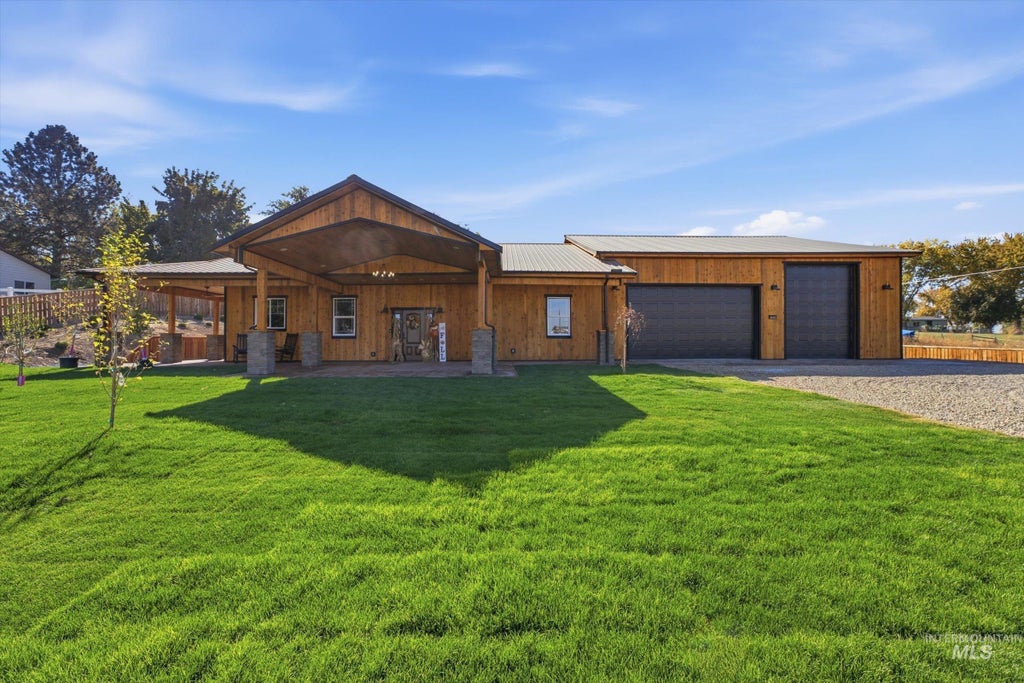 Photo of 2613 7th Ave N, Payette, ID 83661 (MLS # 99003535)